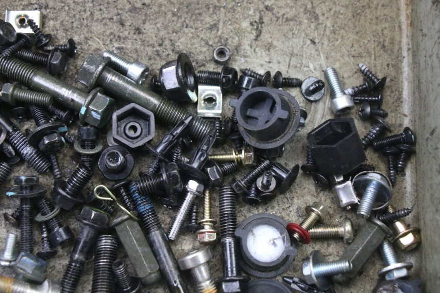 photo de VITI PEUGEOT TWEET 4T 50 (2023 - 2025) - Zoom sullo stato d'uso