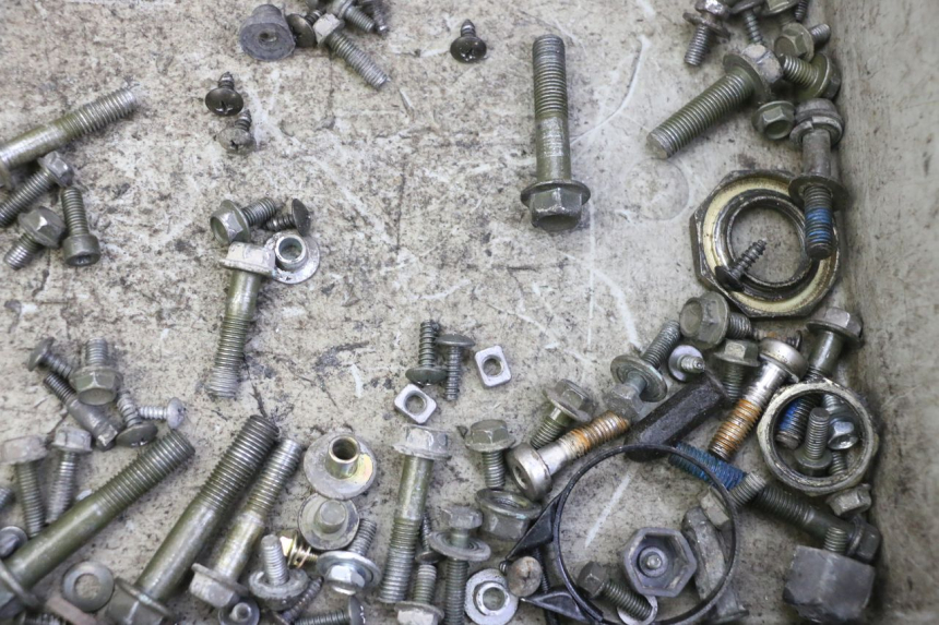 photo de SAC VITI BULLONE PEUGEOT TWEET 4T 50 (2018 - 2022) - Zoom sullo stato d'uso