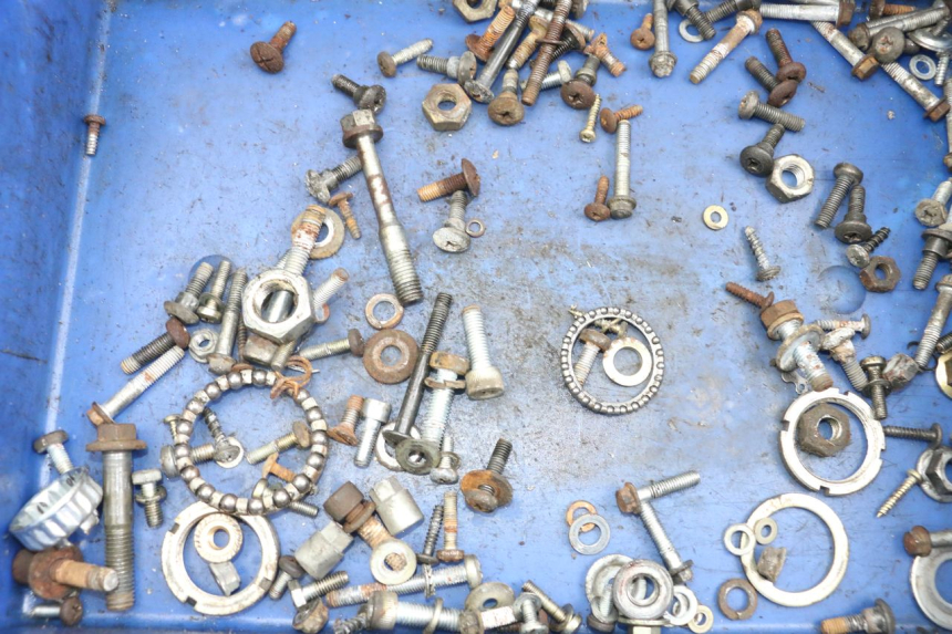 photo de SAC VITI BULLONE PIAGGIO TYPHOON 80 (1994 - 1997) - Zoom sullo stato d'uso