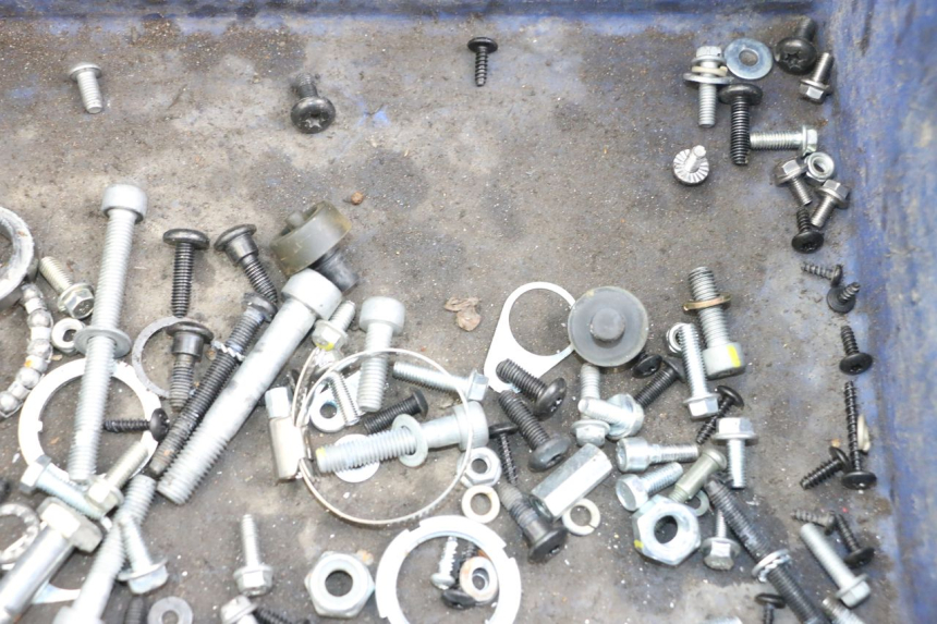 photo de VITI PIAGGIO VESPA PRIMAVERA 4T 50 (2021 - 2024) - Altra angolazione