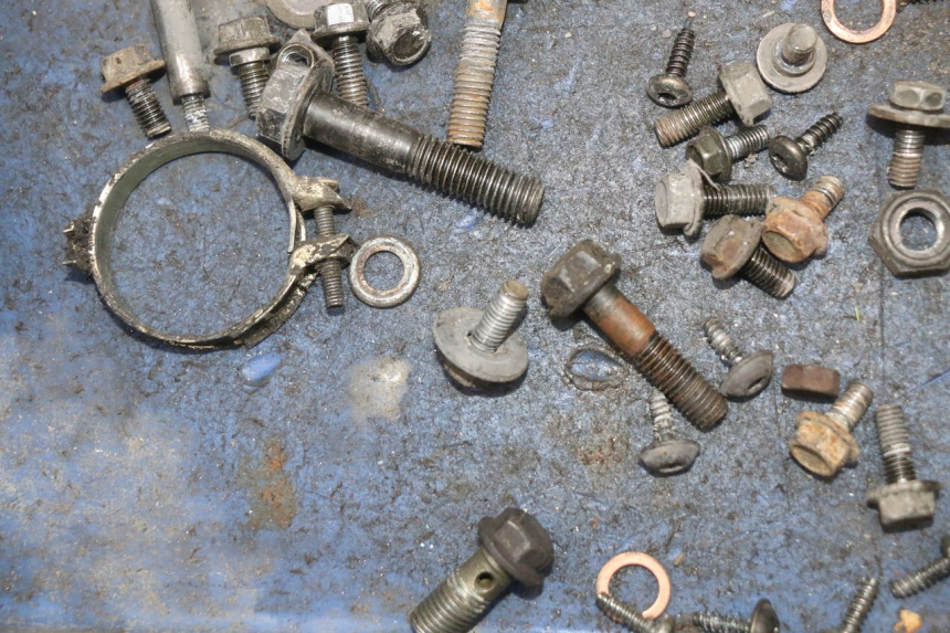 photo de SAC VITI VITE PEUGEOT VIVACITY NEW 4T 50 (2008 - 2017) - Altra angolazione