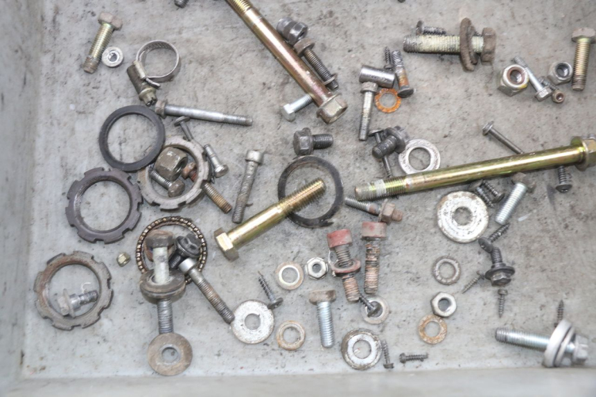 photo de SAC VITI BULLONI PEUGEOT VIVACITY 50 (1998 - 2003) - Zoom sullo stato d'uso