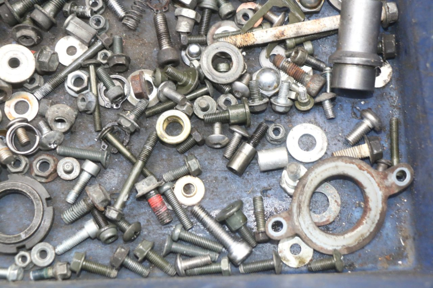 photo de VITI SUZUKI VL INTRUDER 125 (2004 - 2007) - Primo piano tecnico