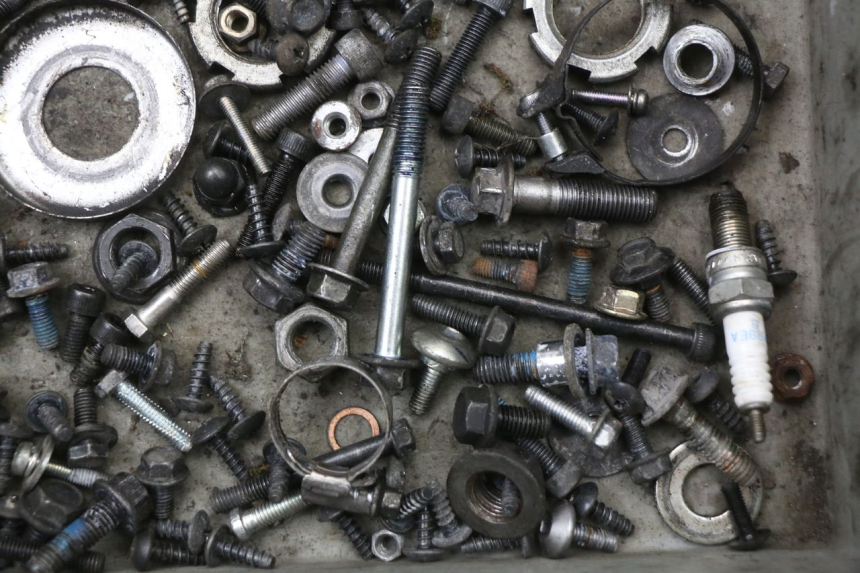 photo de SAC VITI BULLONERIA YAMAHA X-MAX XMAX 125 (2010 - 2013) - Primo piano tecnico