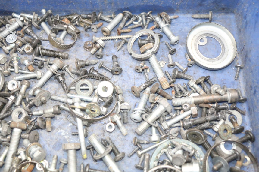 photo de SAC VITI BULLONI PIAGGIO X10 125 (2012 - 2017) - Zoom sullo stato d'uso