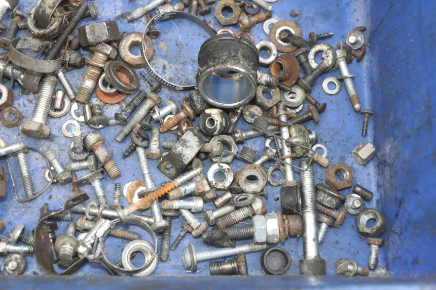 photo de SAC VITI BULLONERIA PIAGGIO X9 EVOLUTION 125 (2003 - 2007) - Altra angolazione