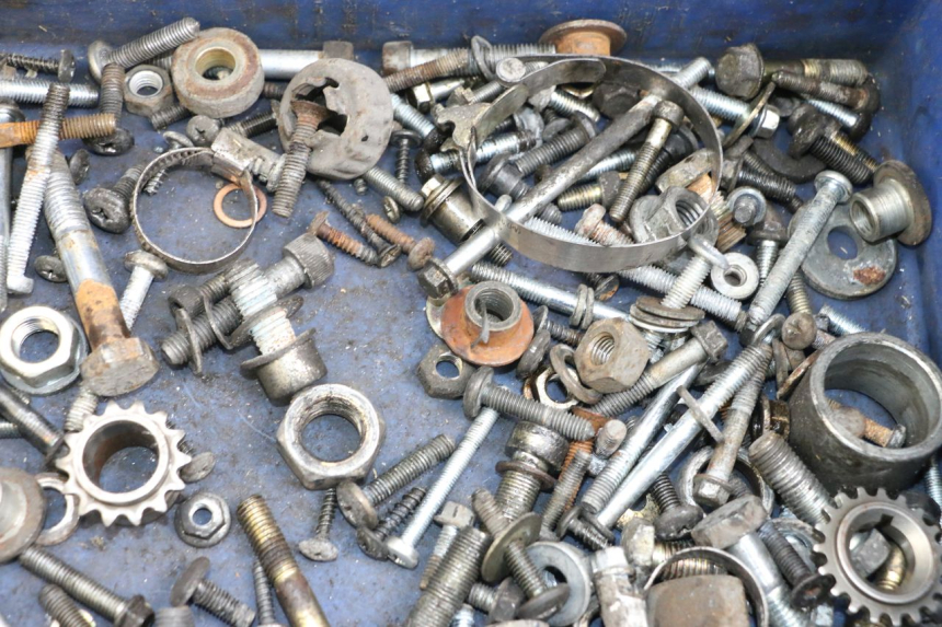 photo de SAC VITI BULLONE PIAGGIO X9 125 (2000 - 2003) - Altra angolazione