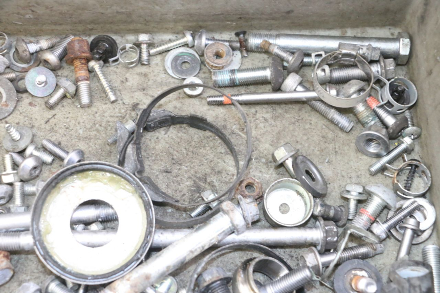 photo de VITI YAMAHA XJ6 ABS 600 (2008 - 2016) - Primo piano tecnico