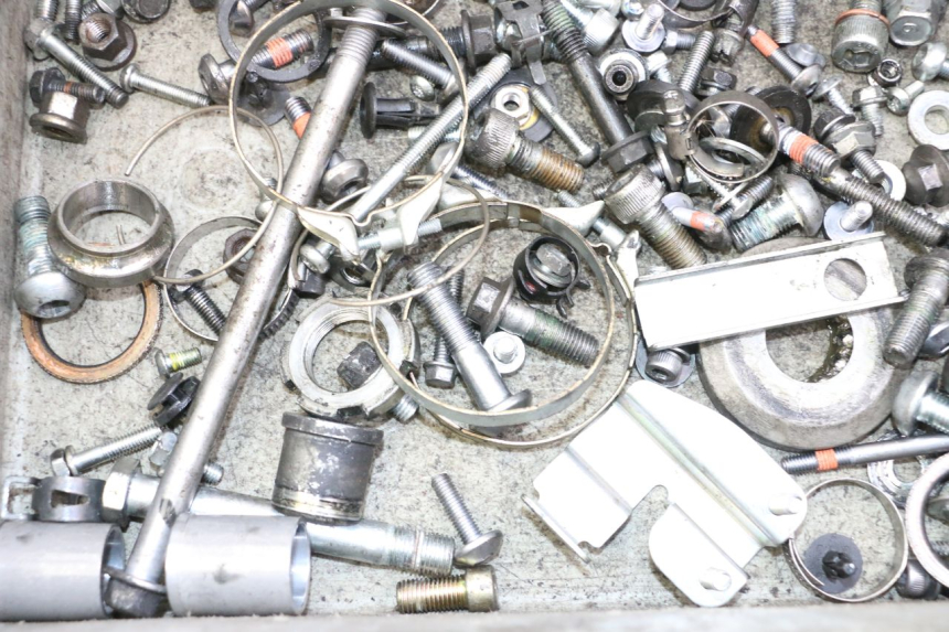 photo de VITI YAMAHA XJ6 ABS 600 (2008 - 2016) - Altra angolazione