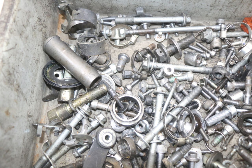 photo de SAC VITI VITE YAMAHA FJR ABS 1300 (2006 - 2012) - Dettaglio del componente