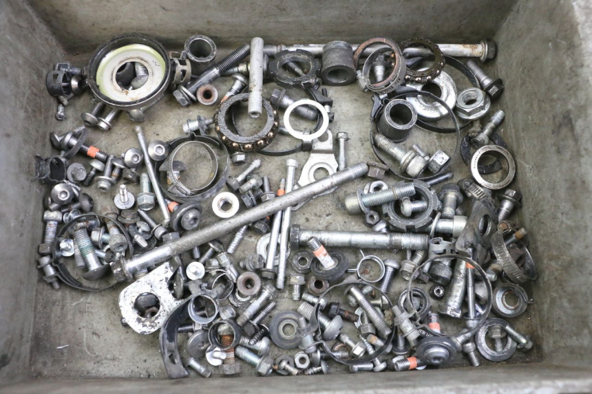 photo de VITI YAMAHA XJ6 600 (2008 - 2016) - Vista principale