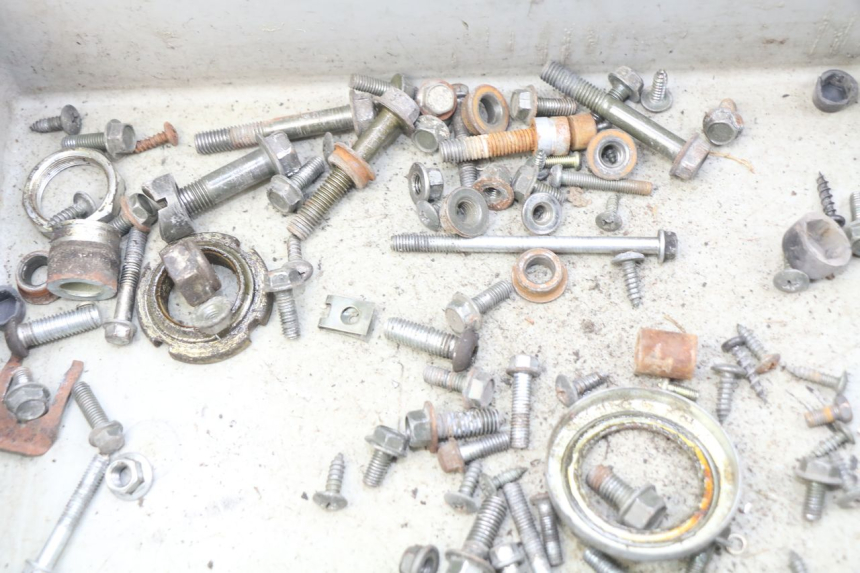 photo de SAC VITI BULLONI YIYING YY50QT-10 50 (2007 - 2022) - Altra angolazione