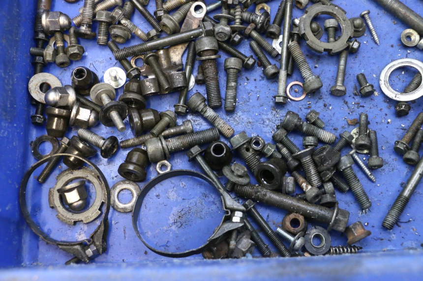 photo de VITI YAMAHA YZF R GENESIS 750 (1993 - 1998) - Altra angolazione