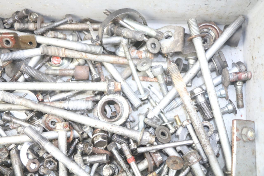 photo de SAC VITI BULLONE KAWASAKI ZEPHYR 1100 ( - 1995) - Altra angolazione