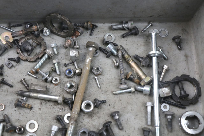 photo de SAC VITI BULLONI PIAGGIO ZIP 4T 50 (2018 - 2020) - Altra angolazione