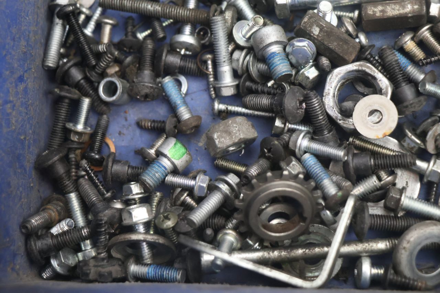 photo de VITI PIAGGIO ZIP IGET 4T 50 (2021 - 2023) - Altra angolazione
