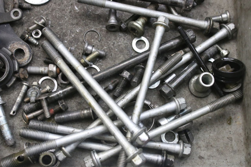 photo de SAC VITI VITE KAWASAKI ZX-6R ZX6R 600 (1995 - 1997) - Zoom sullo stato d'uso