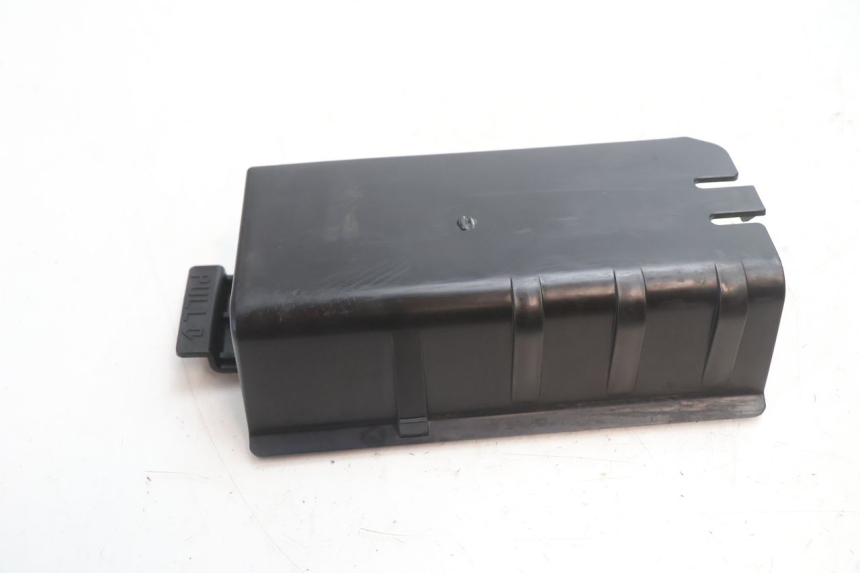 photo de CINGHIA KIT UTENSILI SUZUKI GSR 600 (2005 - 2012) - Altra angolazione