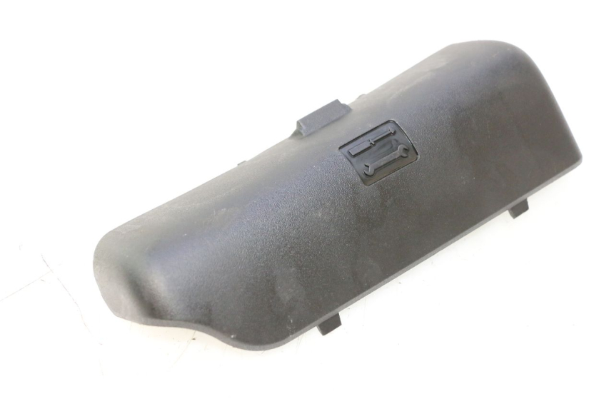 photo de CINGHIA KIT UTENSILI PIAGGIO MP3 LT 400 (2007 - 2012) - Vista principale
