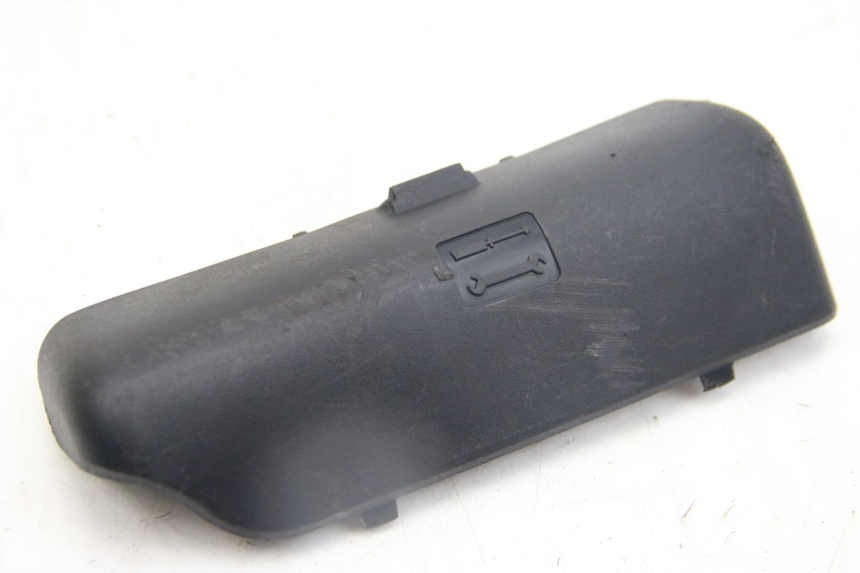 photo de CINGHIA KIT UTENSILI PIAGGIO MP3 125 (2006 - 2014) - Dettaglio del componente