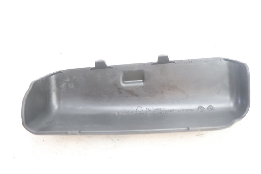 photo de CINGHIA KIT UTENSILI PIAGGIO MP3 500 (2011 - 2015) - Altra angolazione