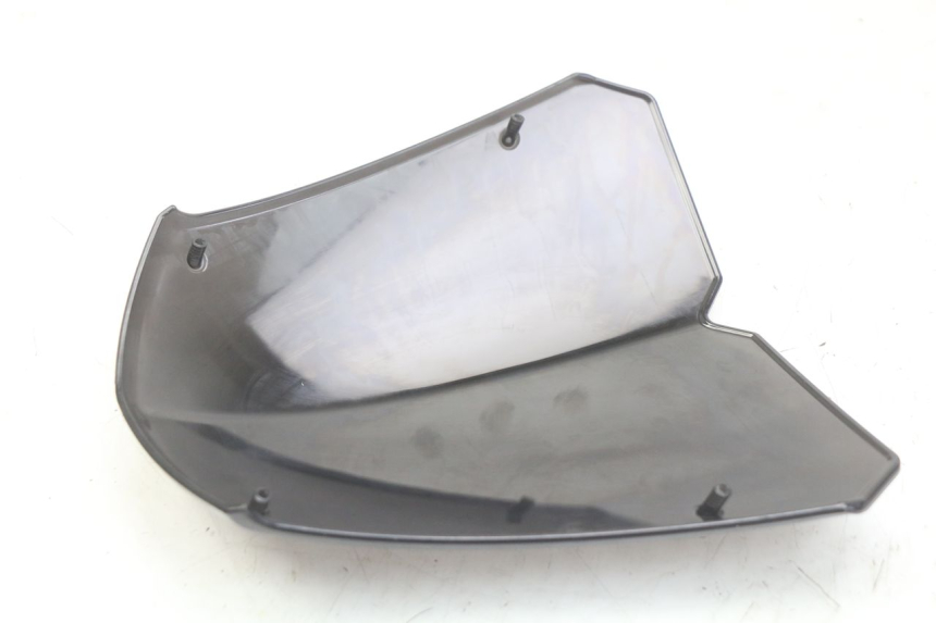 photo de PARABREZZA PEUGEOT KISBEE 2T 50 (2010 - 2017) - Zoom sullo stato d'uso