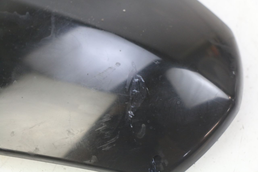 photo de PARABREZZA PEUGEOT KISBEE 4T 50 (2010 - 2017) - Zoom sullo stato d'uso