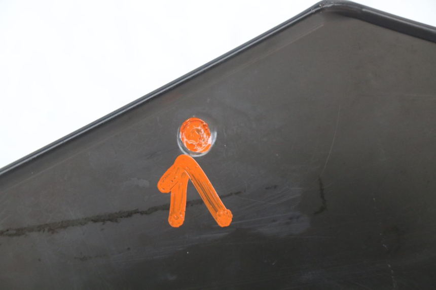 photo de PARABREZZA PEUGEOT KISBEE 4T 50 (2010 - 2017) - Dettagli dei punti di fissaggio