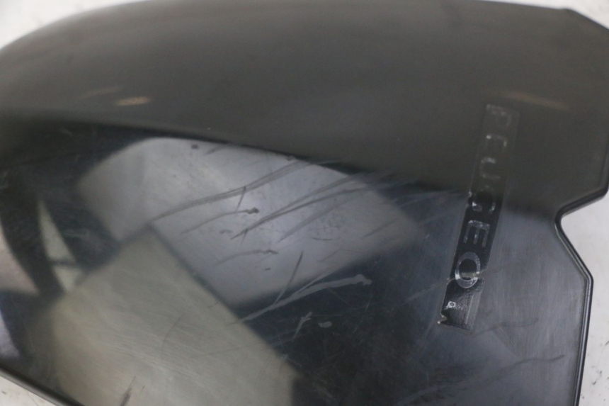 photo de PARABREZZA PEUGEOT KISBEE 4T 50 (2018 - 2022) - Zoom sullo stato d'uso