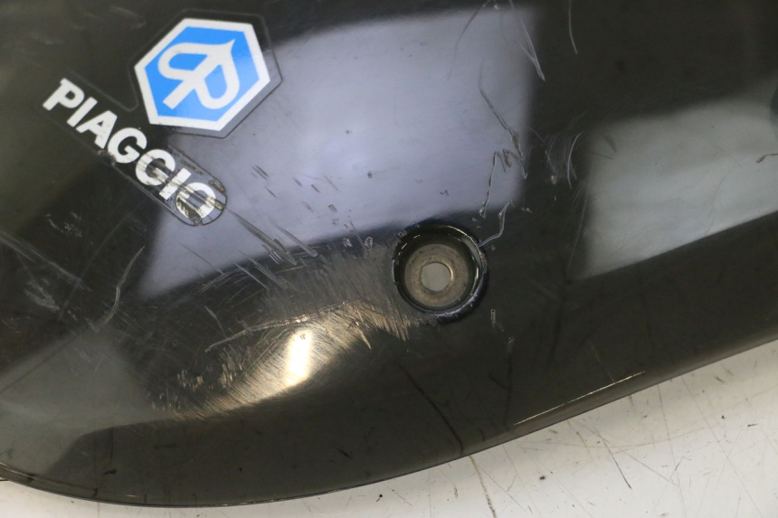 photo de CUPOLINO PIAGGIO TYPHOON 50 (2000 - 2009) - Stato della superficie e materiale