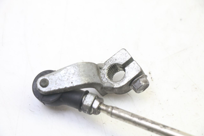 photo de LEVA CAMBIO YAMAHA FZ6 FAZER S2 600 (2007 - 2011) - Primo piano tecnico