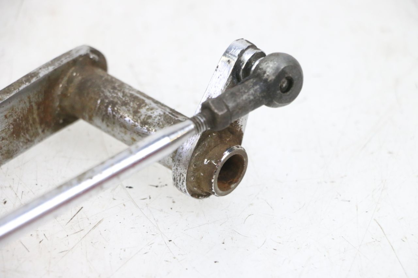 photo de LEVA CAMBIO KYMCO ZING 125 (1997 - 2003) - Stato della superficie e materiale