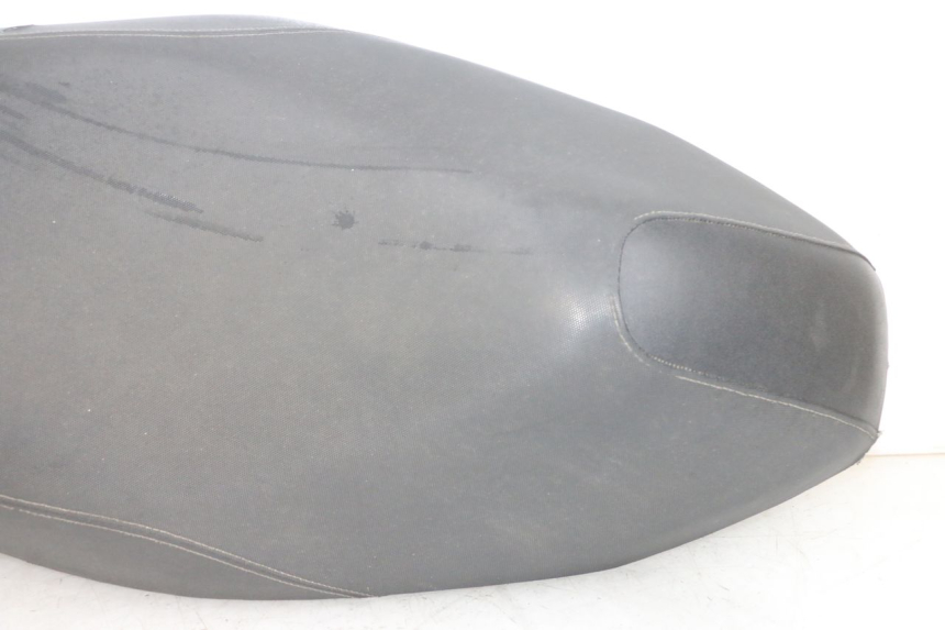 photo de SELLE KYMCO AGILITY 16+ 4T 50 (2018 - 2023) - Dettagli dei punti di fissaggio