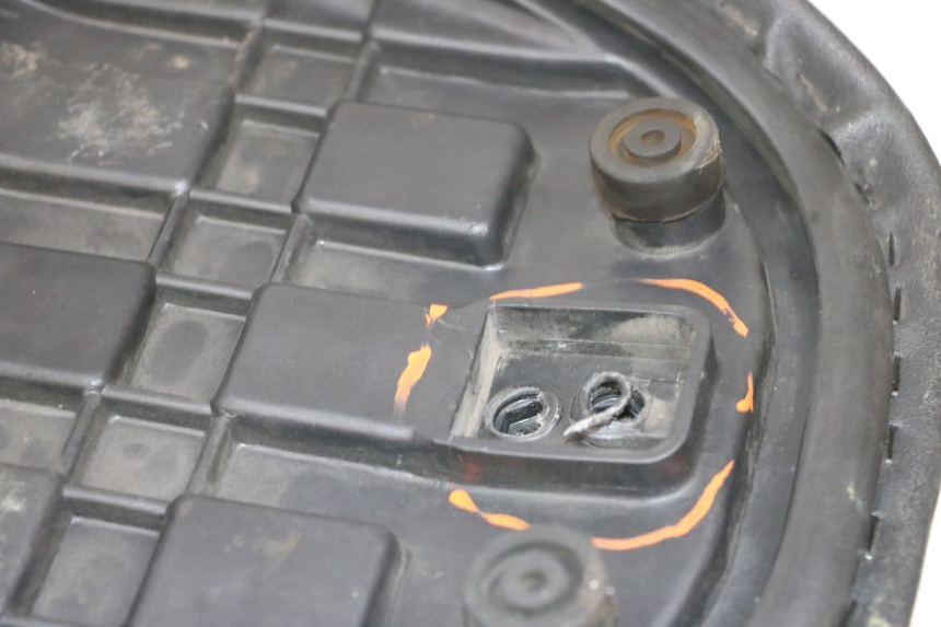 photo de SELLE KYMCO AGILITY 16+ 4T 50 (2018 - 2023) - Primo piano tecnico