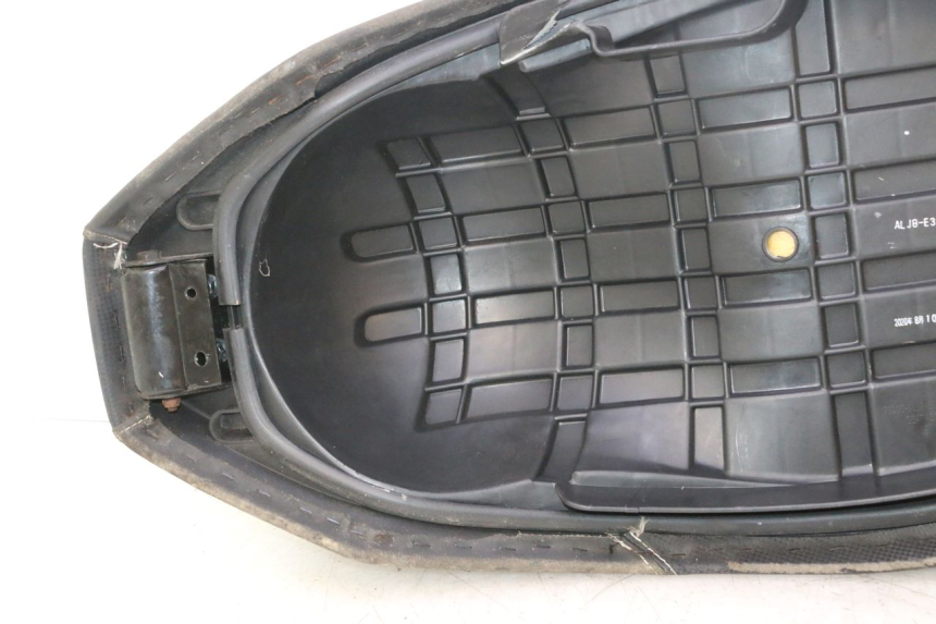 photo de SELLE KYMCO AGILITY 16+ 4T 50 (2018 - 2023) - Primo piano tecnico