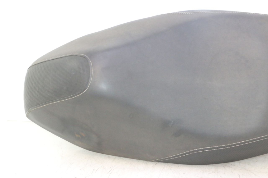 photo de SELLE KYMCO AGILITY 16+ 4T 50 (2018 - 2023) - Stato della superficie e materiale