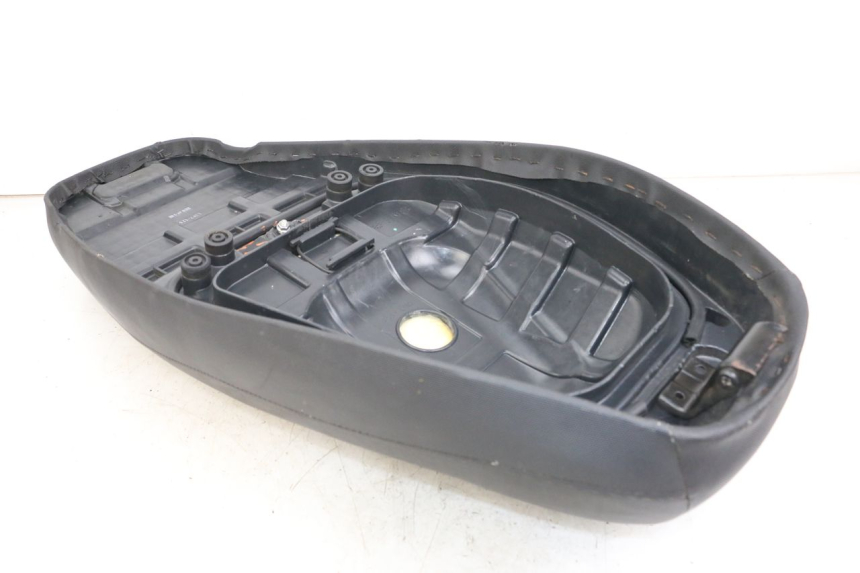 photo de SELLE KYMCO AGILITY 4T 50 (2018 - 2022) - Caratteristiche distintive