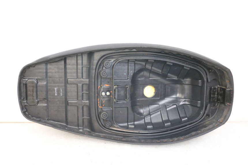 photo de SELLE KYMCO AGILITY 4T 50 (2018 - 2022) - Angolazione alternativa