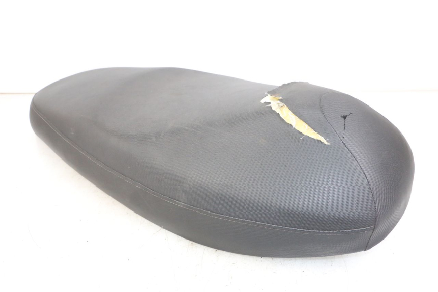 photo de SELLE KYMCO AGILITY 4T 50 (2018 - 2022) - Dettagli dei punti di fissaggio