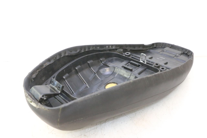 photo de SELLE KYMCO AGILITY 4T 50 (2018 - 2022) - Dettaglio del componente