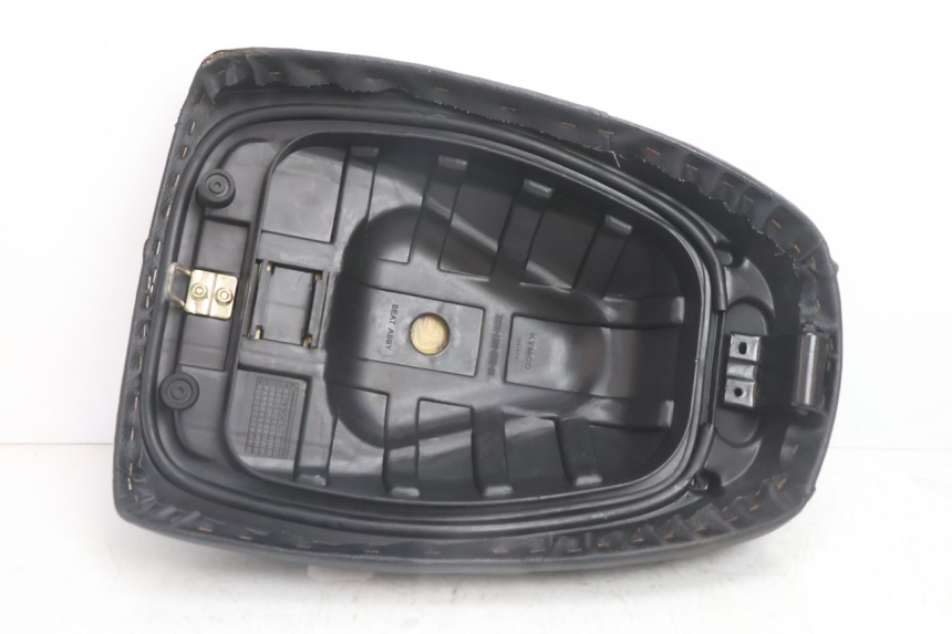 photo de SELLE KYMCO AGILITY 4T 50 (2005 - 2018) - Marcature e riferimenti originali