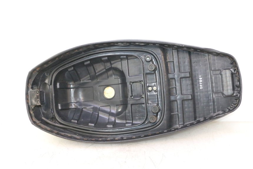 photo de SELLE KYMCO AGILITY 4T 50 (2018 - 2022) - Focus sulla struttura