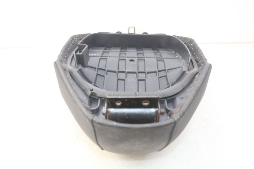 photo de SELLE KYMCO AGILITY CITY 2T 50 (2008 - 2016) - Dettagli dei punti di fissaggio