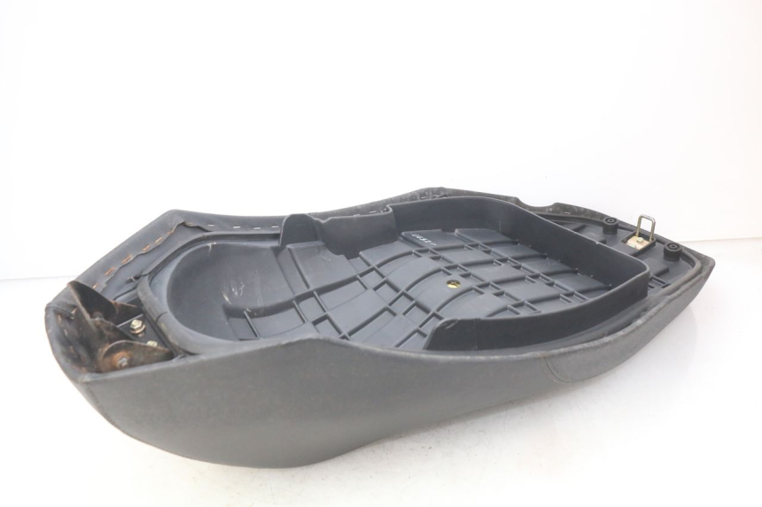 photo de SELLE KYMCO AGILITY CITY 2T 50 (2008 - 2016) - Stato della superficie e materiale