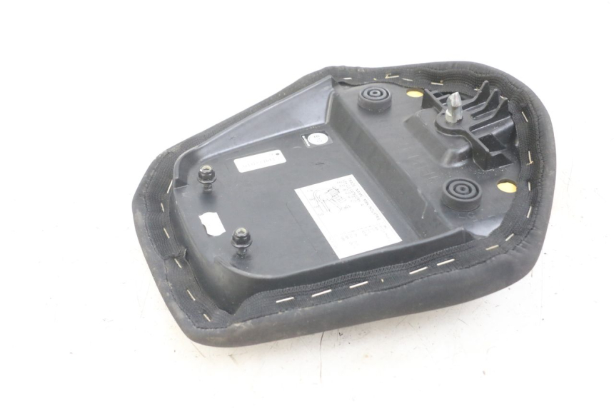 photo de SELLE POSTERIORE YAMAHA AEROX 2T 50 (2013 - 2017) - Zoom sullo stato d'uso