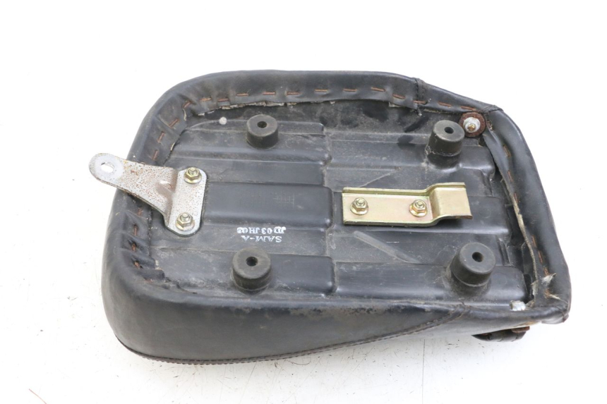 photo de SELLA POSTERIORE HYOSUNG GV AQUILA 125 (2000 - 2009) - Altra angolazione