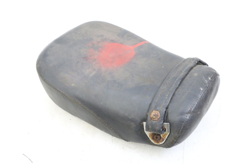 photo de SELLA POSTERIORE HYOSUNG GV AQUILA 125 (2000 - 2009) - Vista d'insieme del prodotto