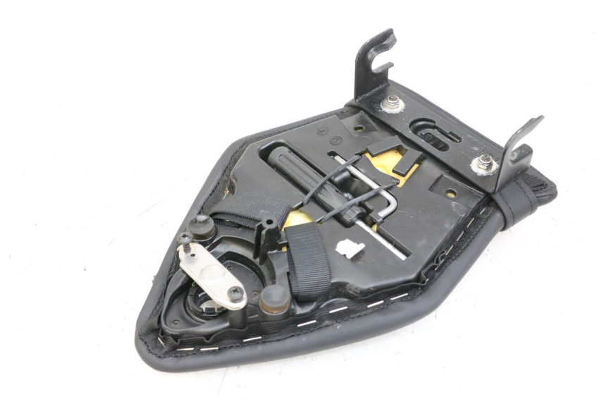 photo de SELLA POSTERIORE BMW S RR ABS S1000RR 1000 (2015 - 2018) - Zoom sullo stato d'uso