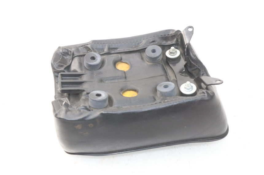 photo de SELLE POSTERIORE HONDA CA REBEL 125 (1995 - 2001) - Altra angolazione