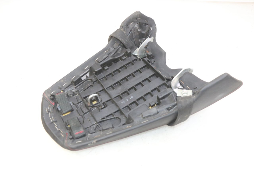 photo de SELLE POSTERIORE HONDA CB R 1000 (2018 - 2023) - Zoom sullo stato d'uso